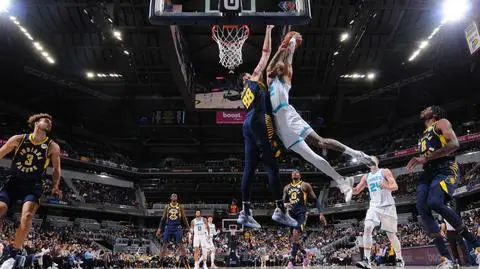 Rekord punktowy Charlotte Hornets. Suns z ósmym zwycięstwem z rzędu
