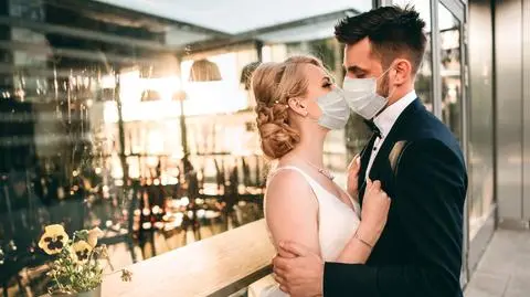 Nowe zasady dotyczące organizowania komunii i wesel