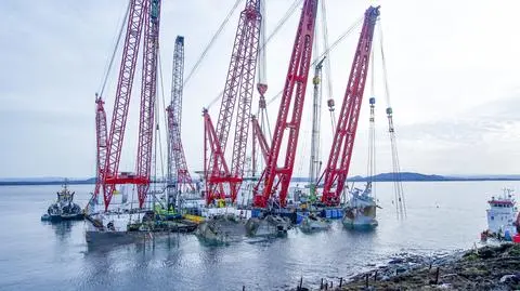 Norweska fregata leżała w wodach portu u wybrzeży miasta Bergen