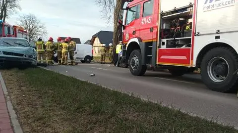 Zderzenie aut w w Nowej Wsi Lęborskiej  na drodze wojewódzkiej numer 214 
