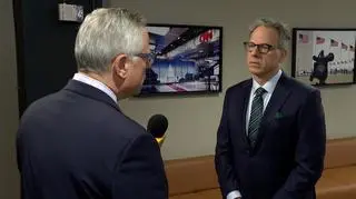 Jake Tapper z CNN w rozmowie z korespondentem "Faktów" TVN Marcinem Wroną