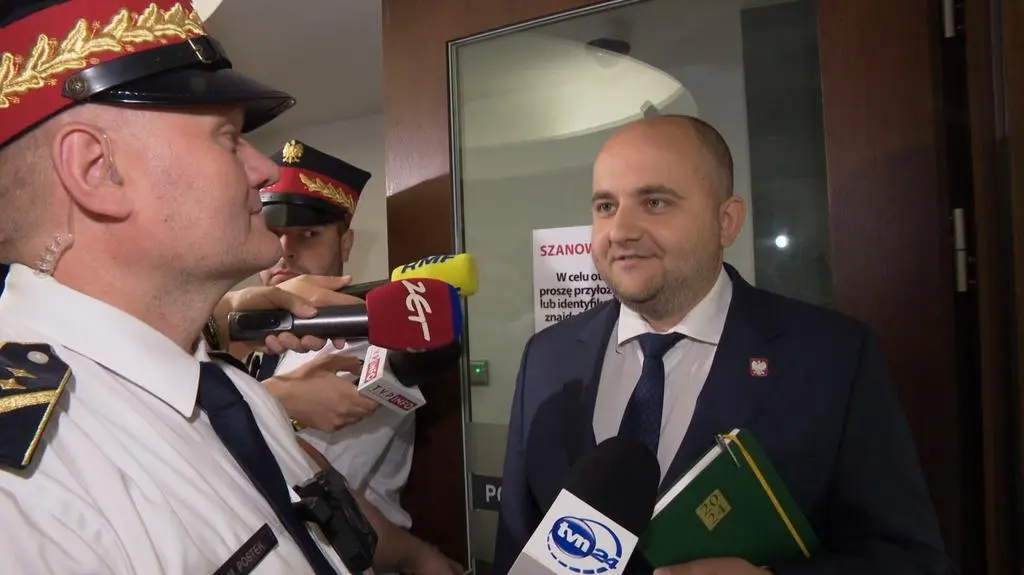 Matecki rozmawiał z dziennikarzami