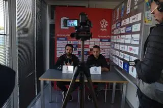 Mecz Radunia Stężyca - Motor Lublin. Konferencja po meczu z udziałem trenerów obu drużyn