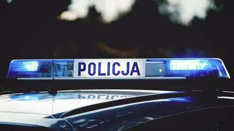 By zatrzymać kierowcę, policjanci wjechali w tył jego auta. Mężczyzna miał około dwóch promili alkoholu