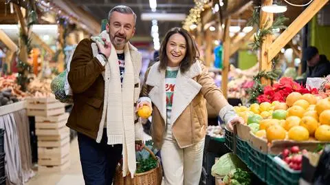Ewa Drzyzga i Krzysztof Skórzyński, kolęda "DDTVN"