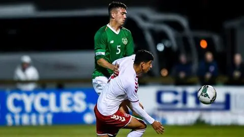 Piłkarz stracił przytomność. Rozgrzewał się