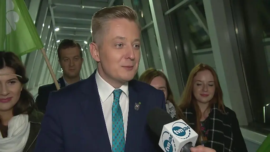 Jan Śpiewak Jacek Wojciechowicz i Jakub Stefaniak po zakończonej debacie