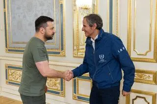 Wołodymyr Zełenski i Rafael Grossi w Kijowie