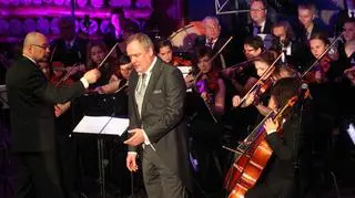 Można było usłyszeć przedwojenne polskie piosenki i motywy filmowe 