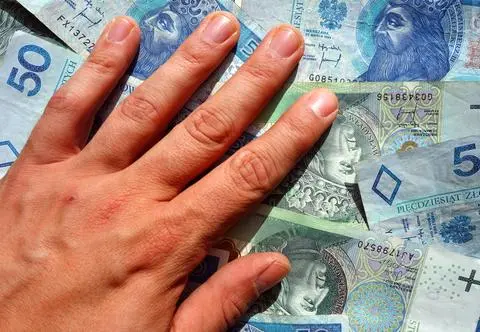 "Lekarz to skarb" i powinien zarabiać więcej niż 240 zł za godzinę? Ekspertka odpowiada