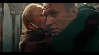 Aleksiej Nawalny z żoną. Kadr z filmu "Nawalny"