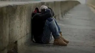 Szkoły od dwóch miesięcy mają problemy z kontaktem z tysiącami dzieci