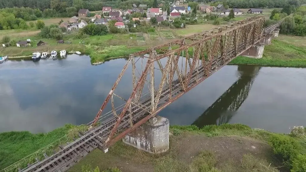 Tak wygląda budowa zamku w Stobnicy
