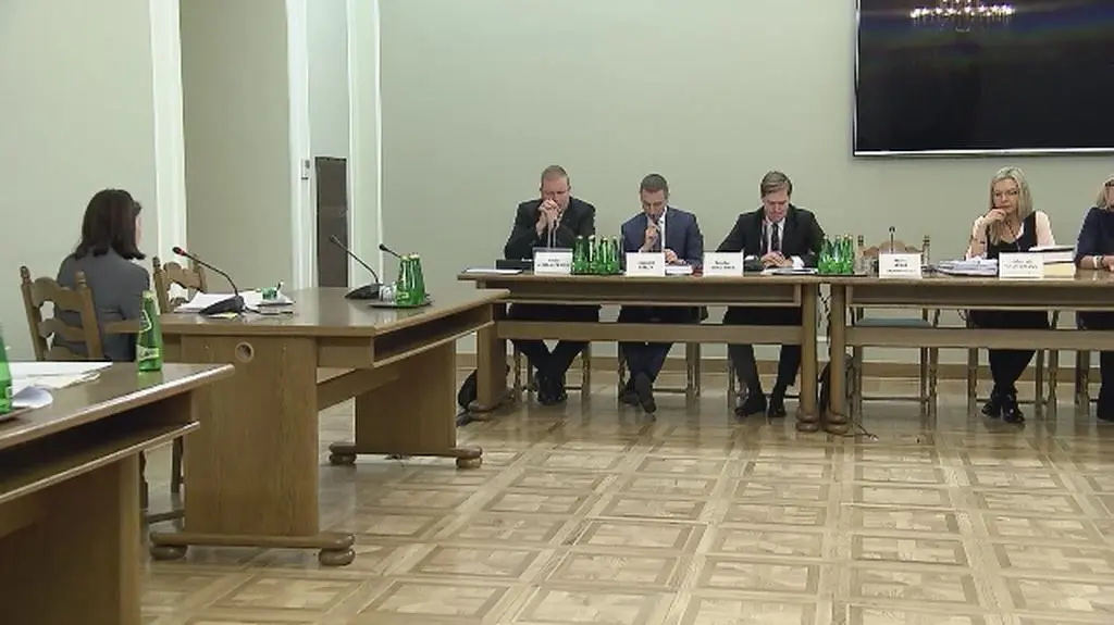 Jarosław Krajewski pytał Borkowską, czy ma wrażenie, że sprawa Amber Gold została zlekceważona 