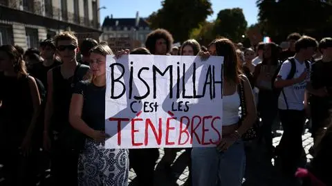 Slogan francuskich demonstrantów 