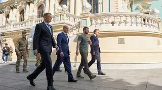 Klaus Iohannis, Olaf Scholz, Wołodymyr Zełenski i Emmanuel Macron w Kijowie 16 czerwca
