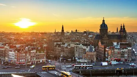 amsterdam holandia shutterstock_199317680-1