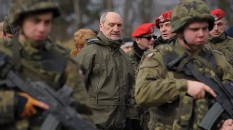 Macierewicz zapowiada: o połowę większe wojsko w ciągu kilku lat