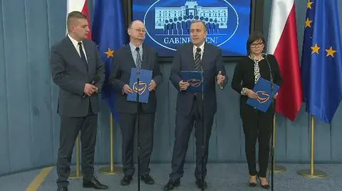 Schetyna: miniony rok był efektem oszustwa wyborczego