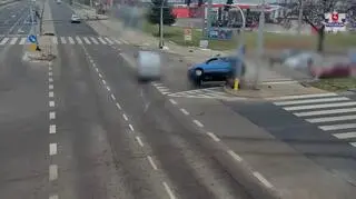 Wjechał na skrzyżowanie na czerwonym świetle. Policja pokazuje efekty