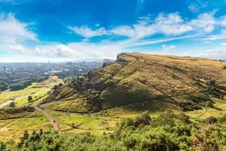 Fawziyah Javed została zepchnięta z punktu widokowego na na szkockim wzgórzu Arthur's Seat