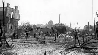 Widok budynków po pożarze