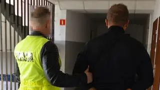 Policja zatrzymała mężczyznę podejrzanego o dokonanie tzw. innej czynności seksualnej 