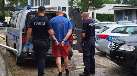 Jechała na rolkach. Przewrócił ją, chciał "doprowadzić do innej czynności seksualnej"