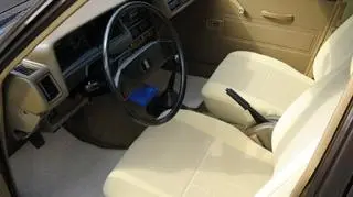 Wnętrze starej Corolli