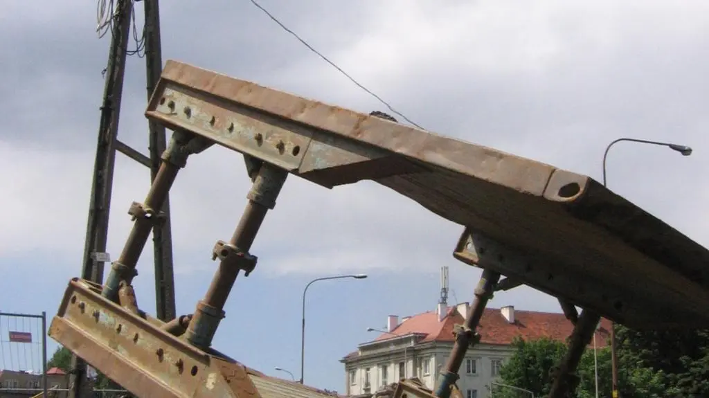 Wszędzie hałdy i wykopy