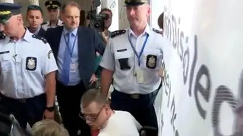To jest pracownik Kancelarii Sejmu