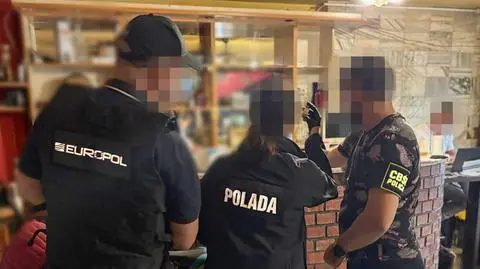 Sterydy przez 10 lat były sprzedawane w sieci