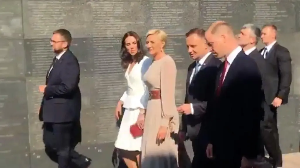 Pary prezydencka i książęca w Parku Wolności przy Muzeum Powstania Warszawskiego