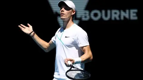 Shapovalov atakuje po porażce z Nadalem. "Wszyscy powinni być traktowani jednakowo"