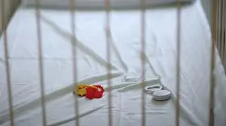 Dwumiesięczna dziewczynka zmarła z powodu sepsy. Rodzice oskarżeni