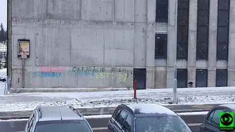 Napisy na ścianie kościoła w Rzeszowie. Zdjęcie otrzymaliśmy na Kontakt 24