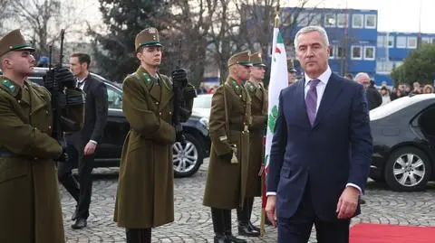 "Zdiagnozowali to, co robi Rosja, ale umyka im, że Serbia próbuje robić to samo"