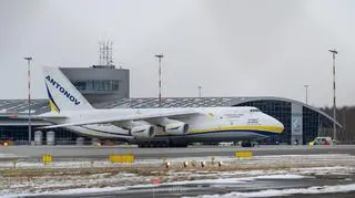Na łódzkim lotnisku wylądował największy samolot transportowy świata