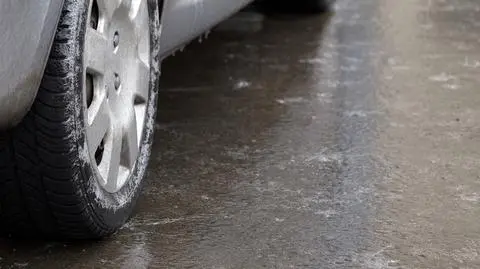 Brakuje soli, ceny szybują. Zimą na drogach może być ślisko