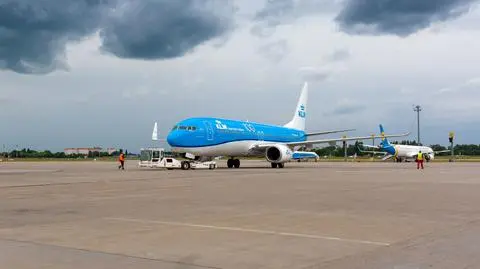 KLM zawiesza loty na Ukrainę, Holendrzy zgłaszają się do ambasady. Chcą wrócić do kraju