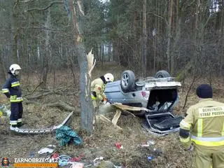 Na miejscu wypadku pracowało kilka zastępów straży pożarnej 