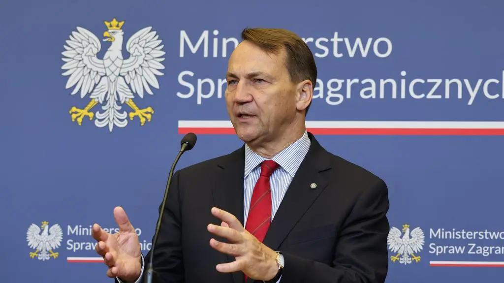 Sikorski krytykuje nowe zasady Starlinka. Padły mocne słowa