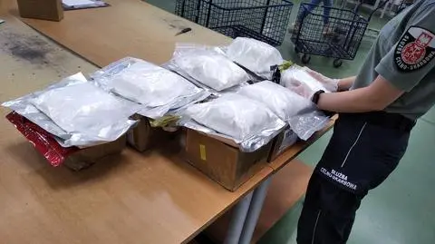 KAS przechwycił przemyt sterydów do Polski