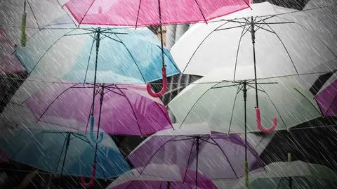 Pogoda na dziś: pochmurny, miejscami chłodny i burzowy dzień