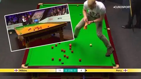 Atak aktywistów, pomarańczowy proszek na snookerowym stole. Szokujące sceny w Sheffield