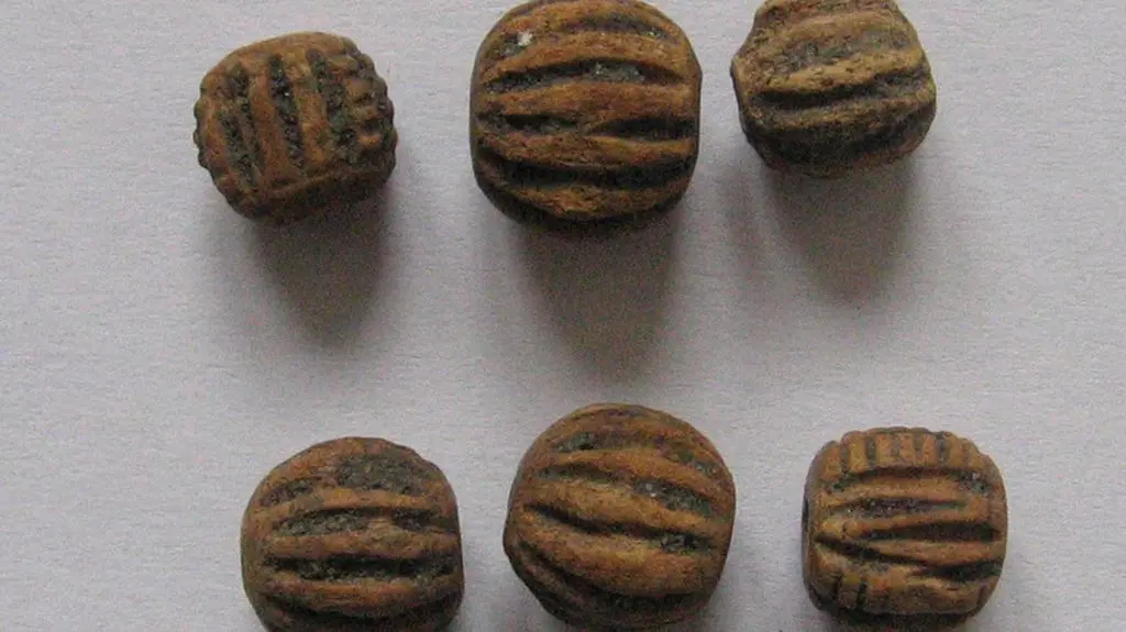 Grobowe paciorki