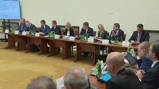 Najciekawsze momenty przesłuchania: Wymiana zdań nt. służb specjalnych