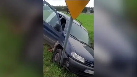 17-latek po alkoholu i narkotykach wjechał do rowu. Na oczach policjanta