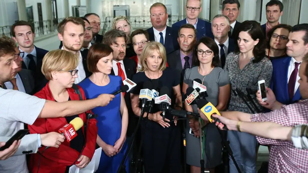 Nowoczesna: wstyd, farsa, hańba. PO: kolejny odcinek brutalnego spektaklu