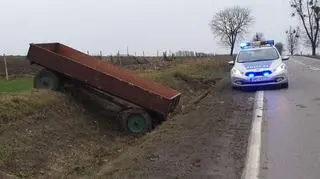 Od ciągnika wcześniej odpadła przyczepa